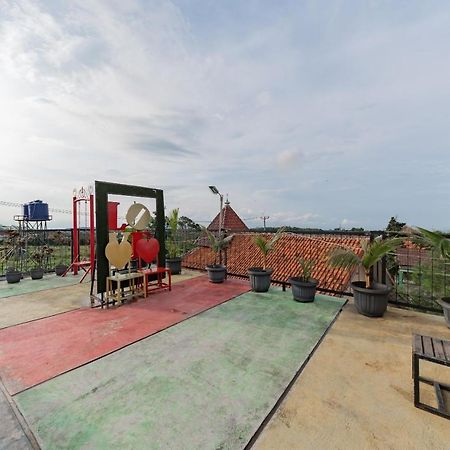 Reddoorz Resort Syariah @ Jaya Tirta Abadi Purwakarta Eksteriør billede